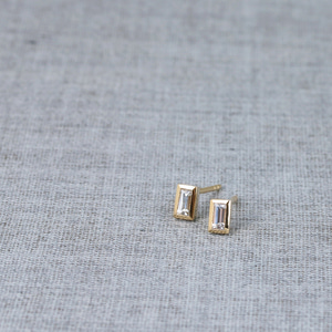[14K GOLD] Baguette Diamond Earrings